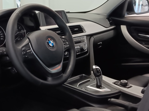 BMW 320 vaihtoauto