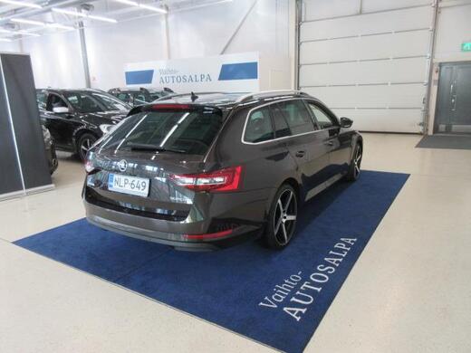 Skoda Superb vaihtoauto