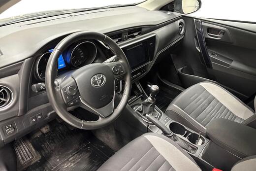 Toyota Auris vaihtoauto