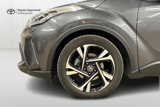Toyota C-HR vaihtoauto