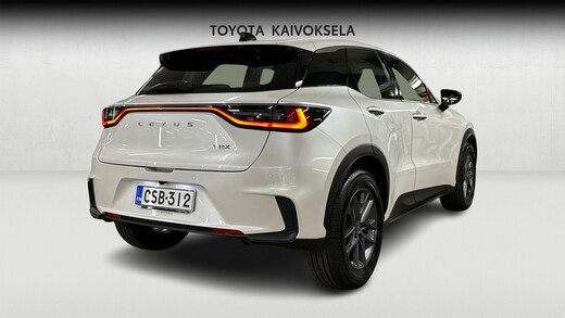 Lexus LBX vaihtoauto