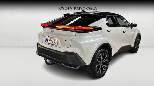 Toyota C-HR vaihtoauto