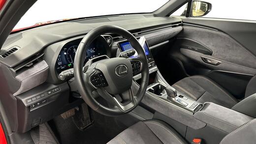 Lexus LBX vaihtoauto
