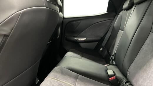 Lexus LBX vaihtoauto