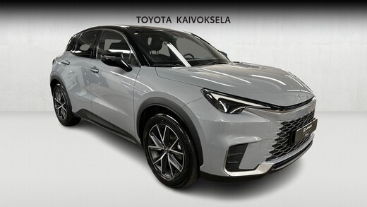 Lexus LBX vaihtoauto