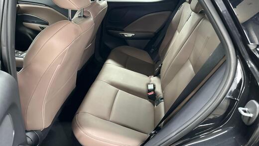 Lexus LBX vaihtoauto