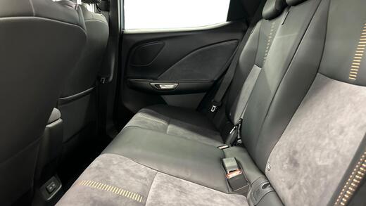 Lexus LBX vaihtoauto
