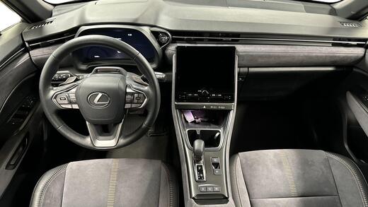 Lexus LBX vaihtoauto