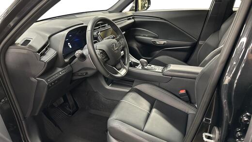 Lexus LBX vaihtoauto