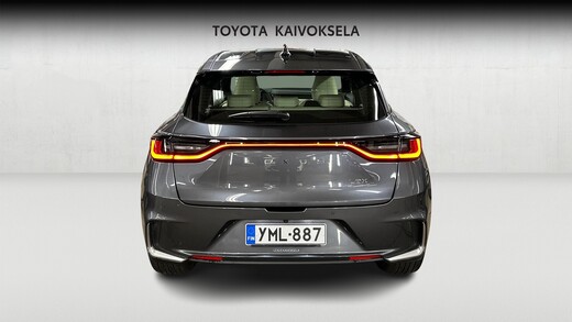 Lexus LBX vaihtoauto