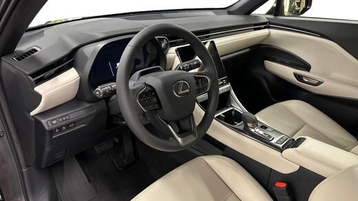 Lexus LBX vaihtoauto