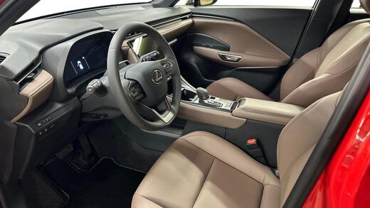 Lexus LBX vaihtoauto