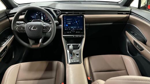 Lexus LBX vaihtoauto