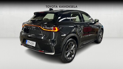 Lexus LBX vaihtoauto