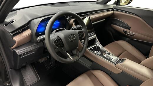 Lexus LBX vaihtoauto