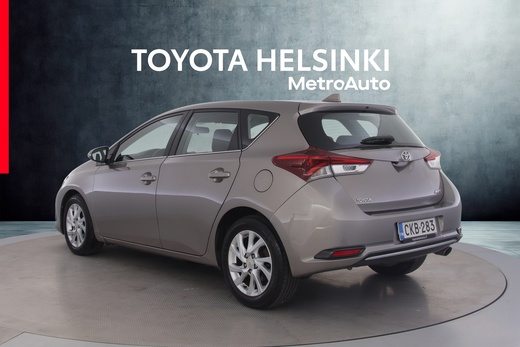 Toyota Auris vaihtoauto