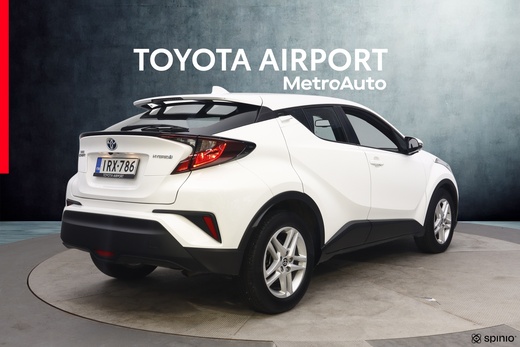 Toyota C-HR vaihtoauto