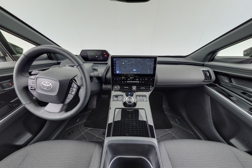 Toyota bZ4X vaihtoauto