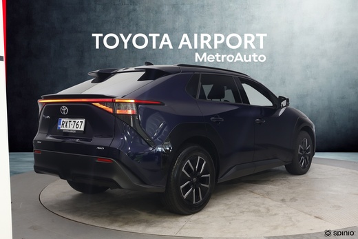 Toyota bZ4X vaihtoauto