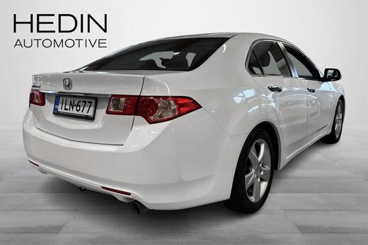 Honda Accord vaihtoauto