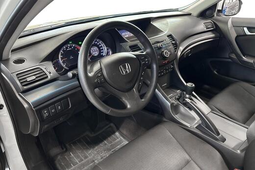 Honda Accord vaihtoauto