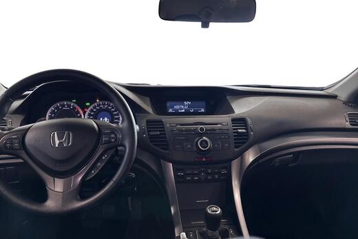 Honda Accord vaihtoauto