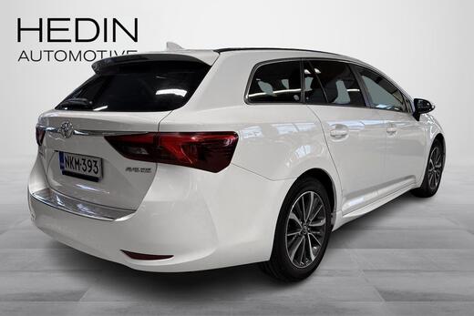 Toyota Avensis vaihtoauto