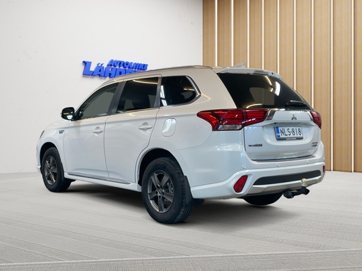 Mitsubishi Outlander PHEV vaihtoauto