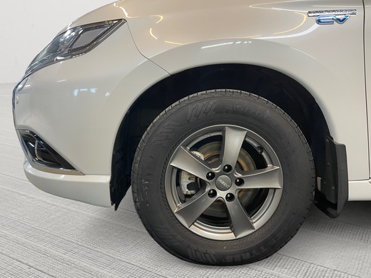 Mitsubishi Outlander PHEV vaihtoauto