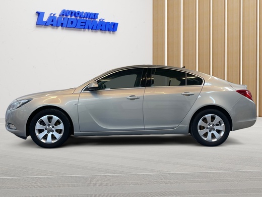Opel Insignia vaihtoauto
