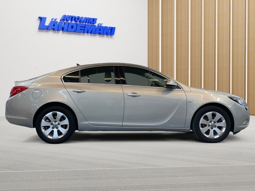 Opel Insignia vaihtoauto