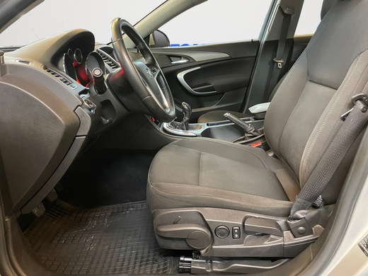 Opel Insignia vaihtoauto