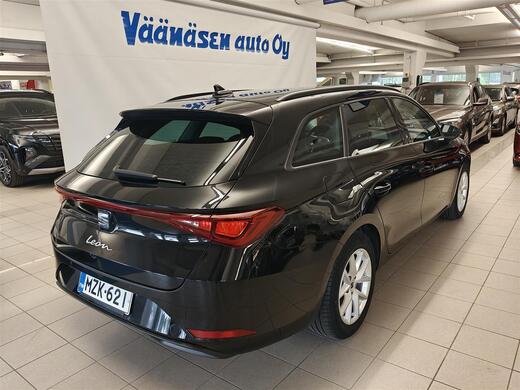 SEAT Leon Sportstourer vaihtoauto