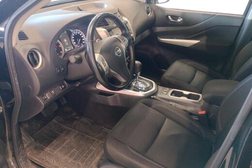 Nissan Navara vaihtoauto
