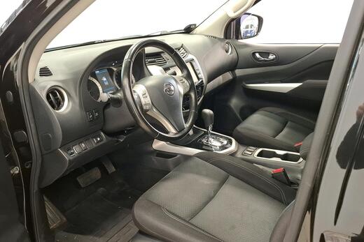 Nissan Navara vaihtoauto