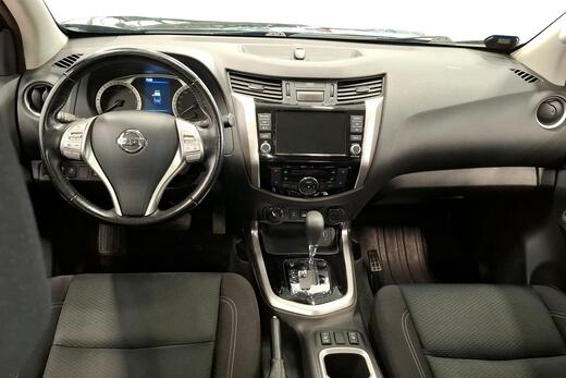 Nissan Navara vaihtoauto