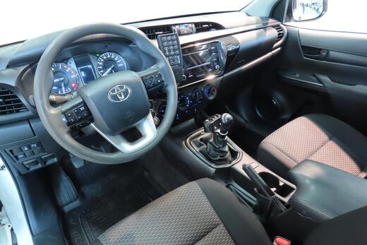 Toyota Hilux vaihtoauto