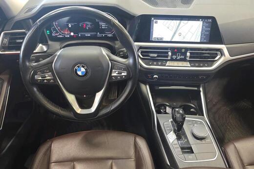 BMW 320 vaihtoauto