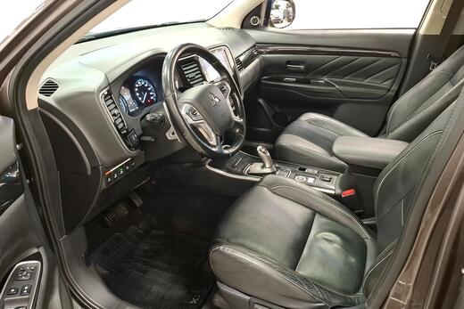 Mitsubishi Outlander PHEV vaihtoauto