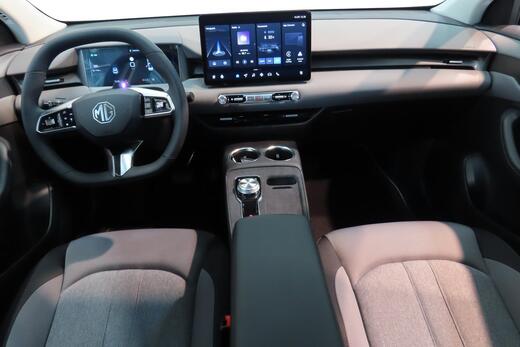 MG MGS5 EV vaihtoauto