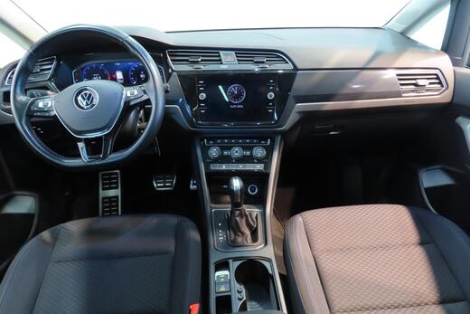 Volkswagen Touran vaihtoauto