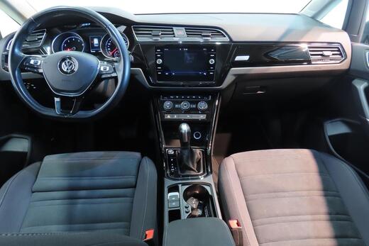 Volkswagen Touran vaihtoauto