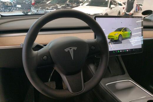 Tesla Model Y vaihtoauto