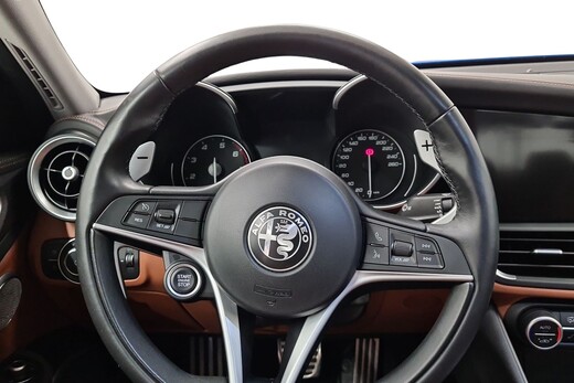 Alfa Romeo Giulia vaihtoauto