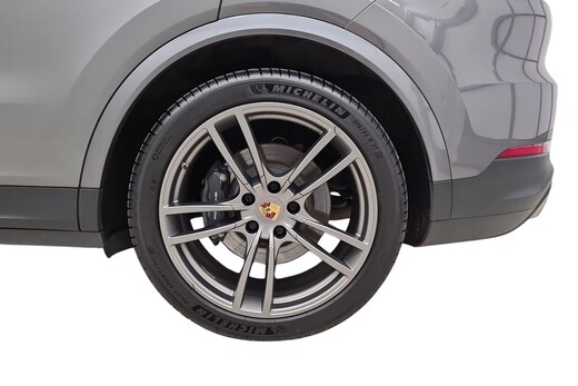 Porsche Cayenne vaihtoauto