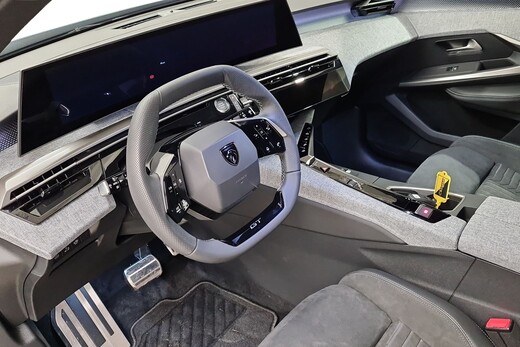 Peugeot E-5008 vaihtoauto