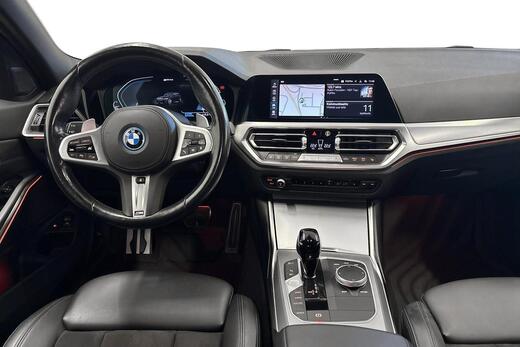 BMW 330 vaihtoauto