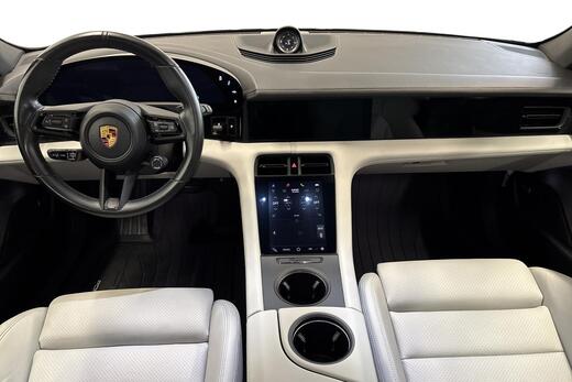 Porsche Taycan vaihtoauto