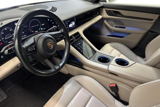 Porsche Taycan vaihtoauto