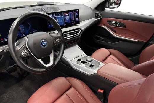 BMW 330 vaihtoauto